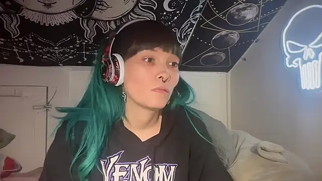 Snapshot of FRRANNKIE chatting on January 7, 12:52 pm FRRANNKIE online show from January 7, 12:52 pm