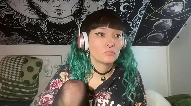 Snapshot of FRRANNKIE chatting on March 5, 5:39 pm FRRANNKIE online show from March 5, 5:39 pm