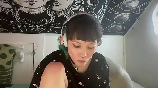 Snapshot of FRRANNKIE chatting on March 6, 9:53 pm FRRANNKIE online show from March 6, 9:53 pm