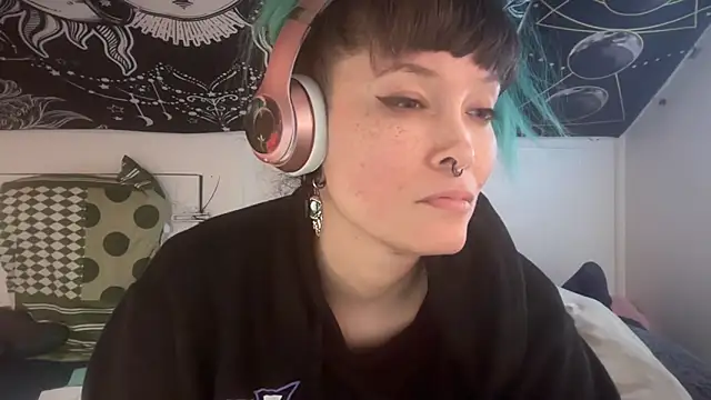 Snapshot of FRRANNKIE chatting on March 22, 1:41 pm FRRANNKIE online show from March 22, 1:41 pm