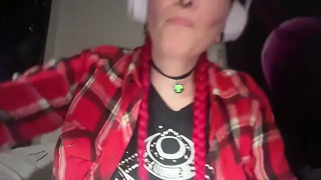 Snapshot of FRRANNKIE chatting on June 18, 11:20 pm FRRANNKIE online show from June 18, 11:20 pm