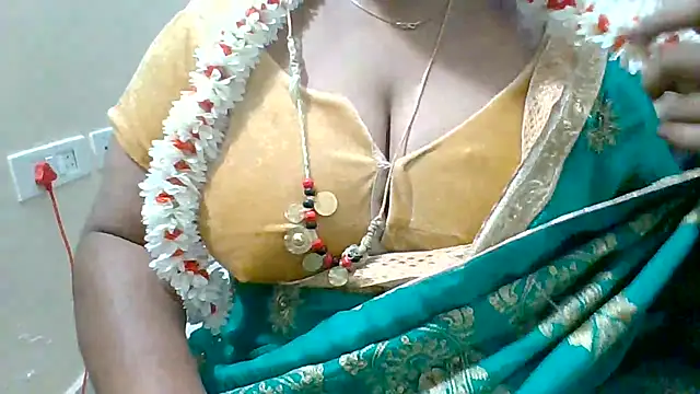 Snapshot of archanatelugu9 chatting on September 10, 12:49 pm archanatelugu9 online show from September 10, 12:49 pm