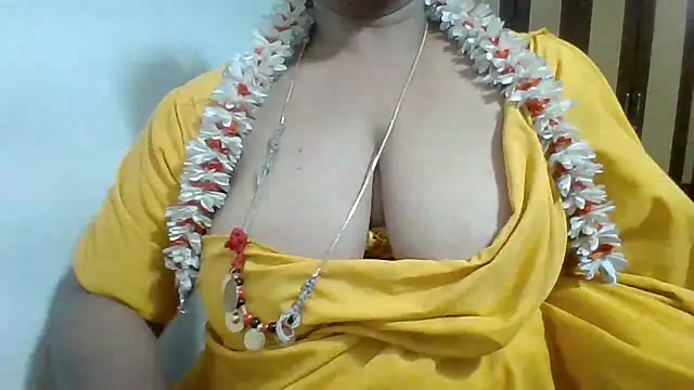 Snapshot of archanatelugu9 chatting on May 22, 12:07 am archanatelugu9 online show from May 22, 12:07 am