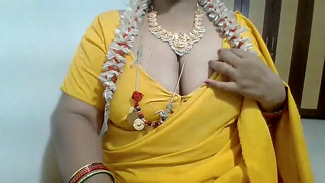 Snapshot of archanatelugu9 chatting on July 4, 3:02 am archanatelugu9 online show from July 4, 3:02 am