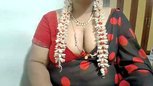 Snapshot of archanatelugu9 chatting on July 9, 6:23 pm archanatelugu9 online show from July 9, 6:23 pm
