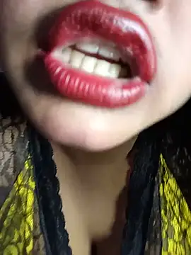 Hotlisa online show from July 14, 5:18 pm