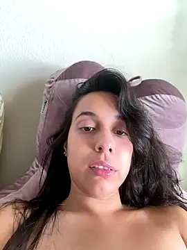 Snapshot of Natur4lBeautyb33 chatting on September 11, 2:06 pm Natur4lBeautyb33 online show from September 11, 2:06 pm