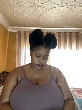 Snapshot of KnockoutBestie chatting on June 6, 12:10 pm KnockoutBestie online show from June 6, 12:10 pm