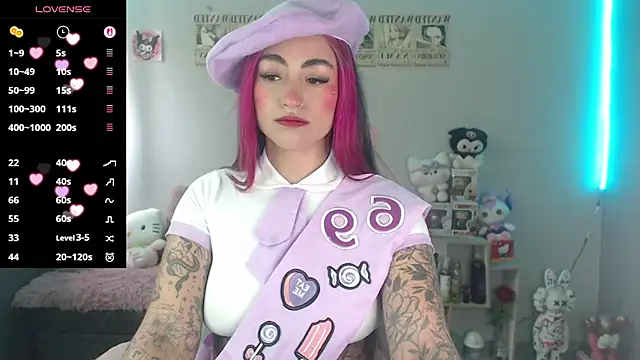 Snapshot of abbie_stone chatting on June 16, 3:47 pm abbie stone online show from June 16, 3:47 pm