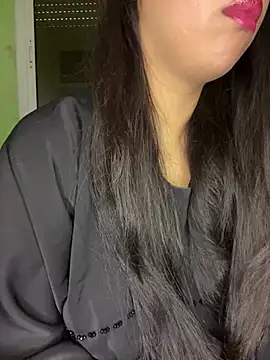 Snapshot of Mayacrayzi chatting on April 10, 1:38 pm Mayacrayzi online show from April 10, 1:38 pm
