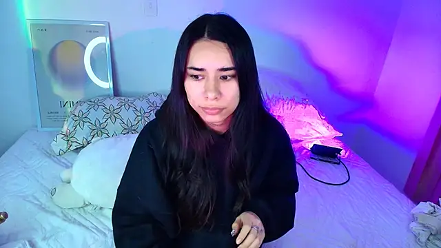 AmyOlimpo online show from April 8, 6:57 am