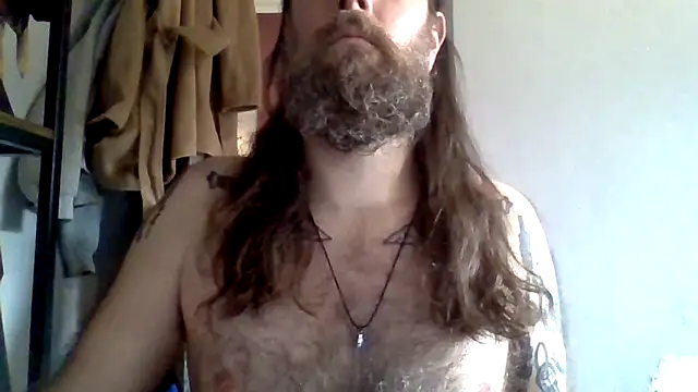 Snapshot of Thrillhouse chatting on October 31, 3:02 pm Thrillhouse online show from October 31, 3:02 pm