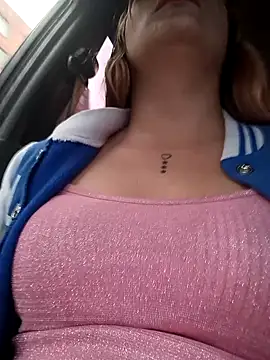 Snapshot of Misscata1106 chatting on December 4, 10:30 pm Misscata1106 online show from December 4, 10:30 pm