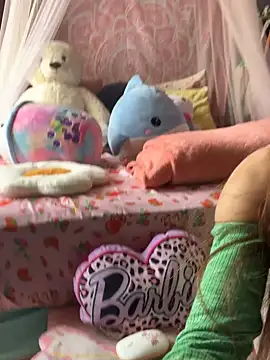 LaPetitechienne1 online show from March 21, 12:50 pm