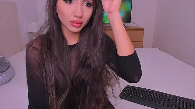 Your Girl69XXX online show from December 5, 10:12 pm