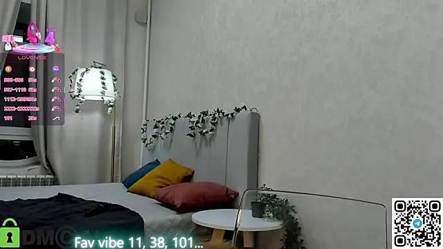 Snapshot of Milf_Tea chatting on February 8, 1:20 am Milf Tea online show from February 8, 1:20 am