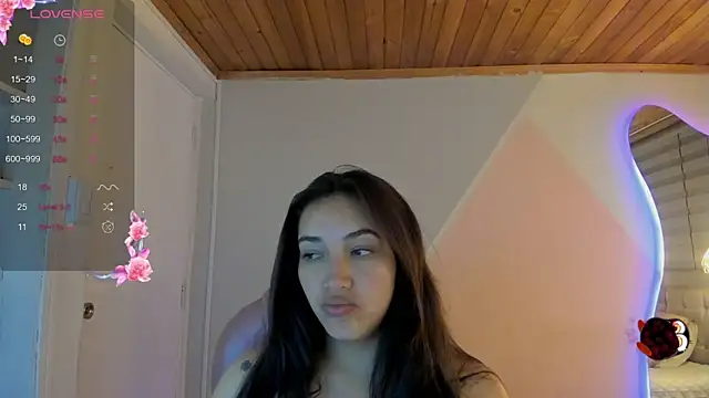 Snapshot of cristal__hot_1 chatting on July 4, 5:02 am cristal hot 1 online show from July 4, 5:02 am