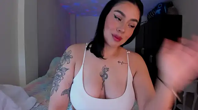 Snapshot of rosalie_lust chatting on February 13, 3:18 am rosalie lust online show from February 13, 3:18 am