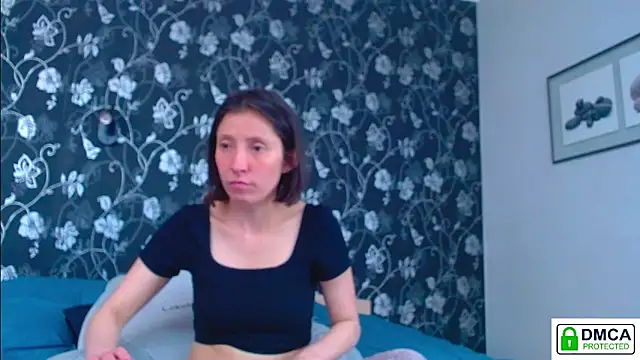 Snapshot of Sophi_Cute chatting on May 25, 12:22 pm Sophi Cute online show from May 25, 12:22 pm