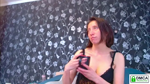 Snapshot of Sophi_Cute chatting on May 26, 12:34 pm Sophi Cute online show from May 26, 12:34 pm