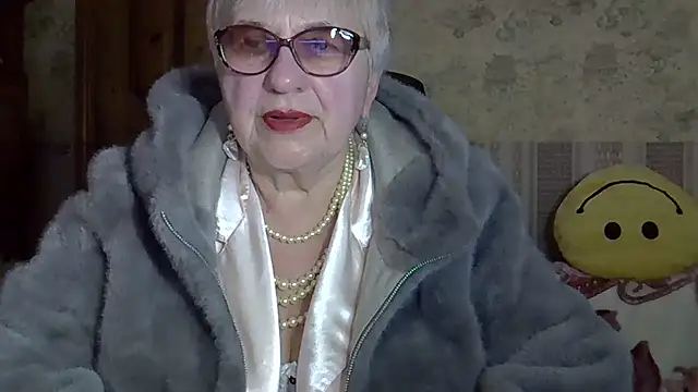 Snapshot of SweetCherry27 chatting on April 28, 4:34 pm SweetCherry27 online show from April 28, 4:34 pm
