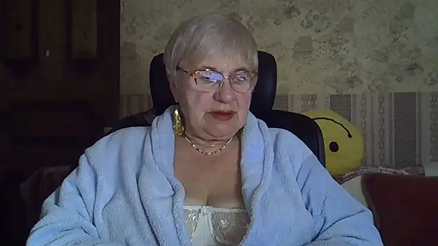 Snapshot of SweetCherry27 chatting on May 3, 5:30 pm SweetCherry27 online show from May 3, 5:30 pm