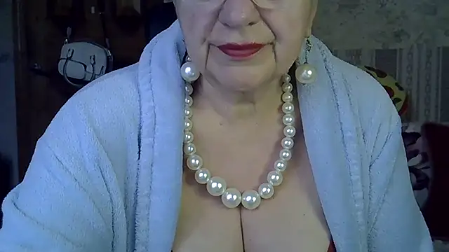 Snapshot of SweetCherry27 chatting on May 10, 4:06 am SweetCherry27 online show from May 10, 4:06 am