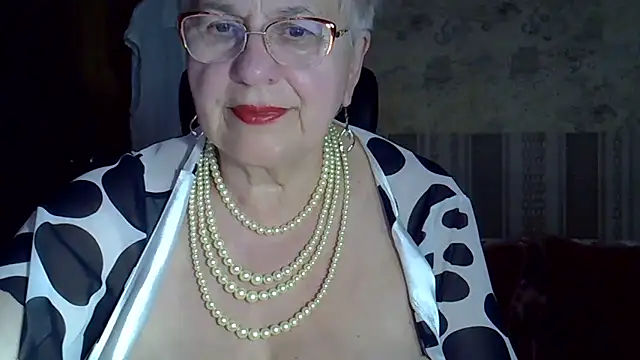 Snapshot of SweetCherry27 chatting on May 23, 3:49 pm SweetCherry27 online show from May 23, 3:49 pm
