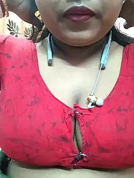 Sophiaboudi online show from January 11, 5:40 pm