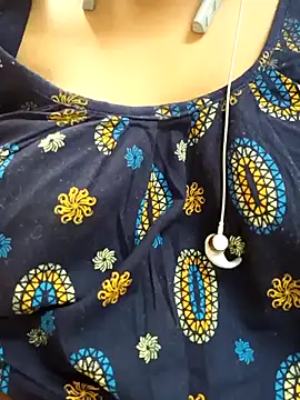 Sophiaboudi online show from February 17, 5:53 pm