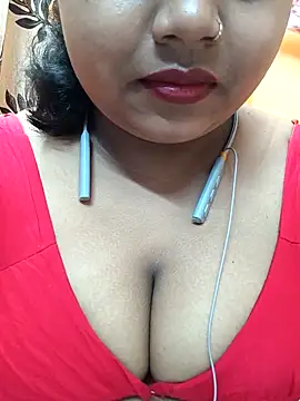 Sophiaboudi online show from February 19, 5:16 pm