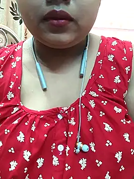 Sophiaboudi online show from February 28, 5:37 pm