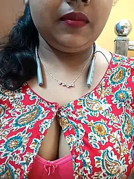 Sophiaboudi online show from March 5, 5:39 pm