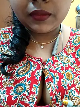 Sophiaboudi online show from March 10, 5:07 pm