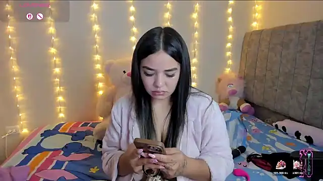 SaraCrow online show from April 10, 4:17 am