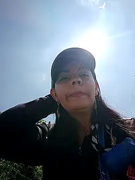 johannatb online show from March 22, 3:26 pm