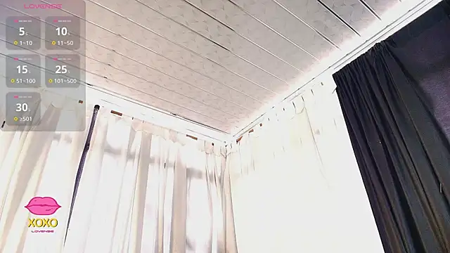 Snapshot of LatexDevil_Blondie chatting on February 17, 1:40 pm LatexDevil Blondie online show from February 17, 1:40 pm