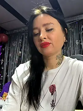 KikiXRed online show from February 16, 6:42 am