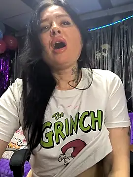 KikiXRed online show from February 20, 5:13 pm