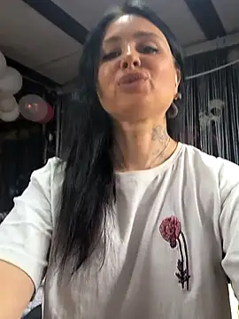 KikiXRed online show from March 20, 10:31 am