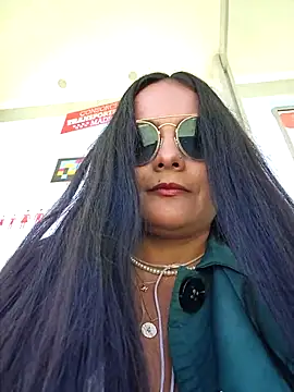 Snapshot of bellapaty chatting on April 18, 9:35 am bellapaty online show from April 18, 9:35 am
