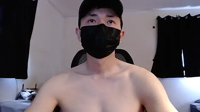 Snapshot of twbobo00715 chatting on February 18, 5:42 pm twbobo00715 online show from February 18, 5:42 pm