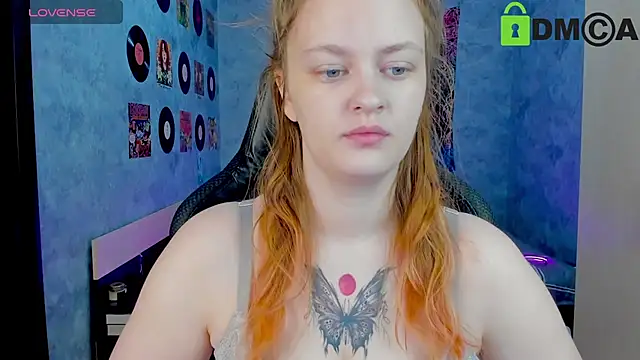 Snapshot of madness_lia chatting on December 3, 2:14 am madness lia online show from December 3, 2:14 am