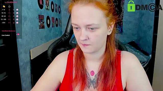 Snapshot of madness_lia chatting on February 13, 1:05 pm madness lia online show from February 13, 1:05 pm