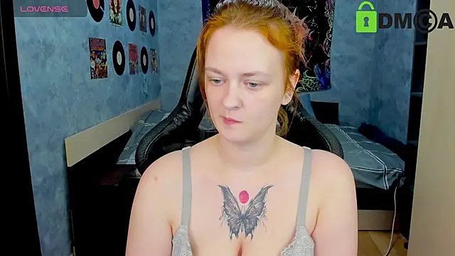 Snapshot of madness_lia chatting on February 21, 12:28 pm madness lia online show from February 21, 12:28 pm