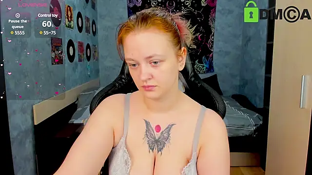 Snapshot of madness_lia chatting on March 6, 7:47 am madness lia online show from March 6, 7:47 am