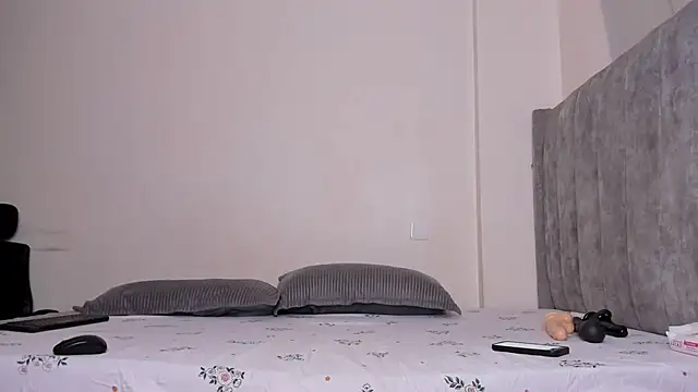 Snapshot of sexy_ariah chatting on August 2, 4:33 am sexy ariah online show from August 2, 4:33 am