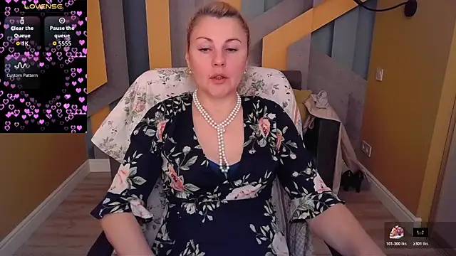 Snapshot of Candy_Long chatting on May 30, 5:37 am Candy Long online show from May 30, 5:37 am