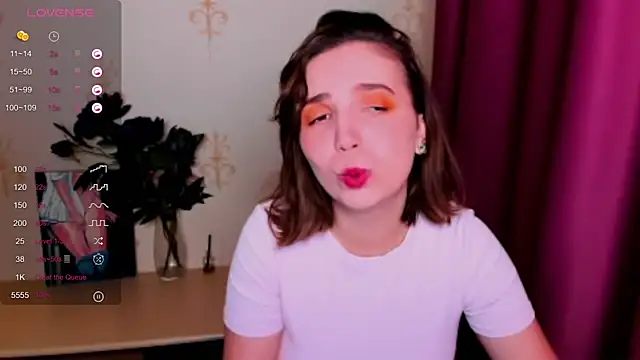 KindHazelHere  online show from September 15, 11:16 pm