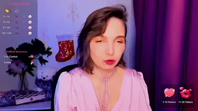 KindHazelHere  online show from December 19, 4:25 pm